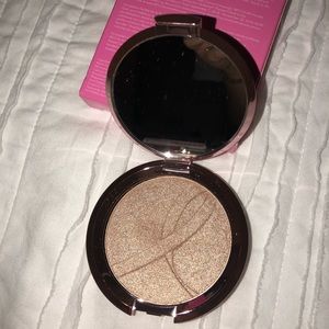 Becca Opal Shimmering Highlighter